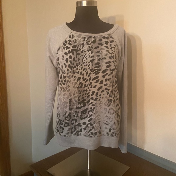 Apt.9 sweatshirt - Picture 2 of 5